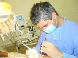 implant dentaire: docteur mourad